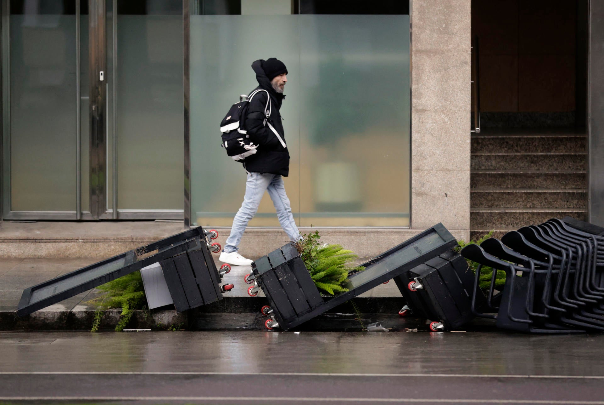 La borrasca Karlotta pone a media España en riesgo este viernes: zonas más afectadas por lluvias, viento y oleaje La borrasca Karlotta pone a media España en riesgo este viernes: zonas más afectadas por lluvias, viento y oleaje