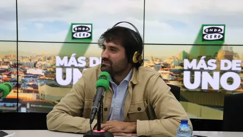 Daniel Ramírez García-Mina presenta su poemario 'Tus canciones y las mías' Daniel Ramírez García-Mina presenta su poemario 'Tus canciones y las mías'
