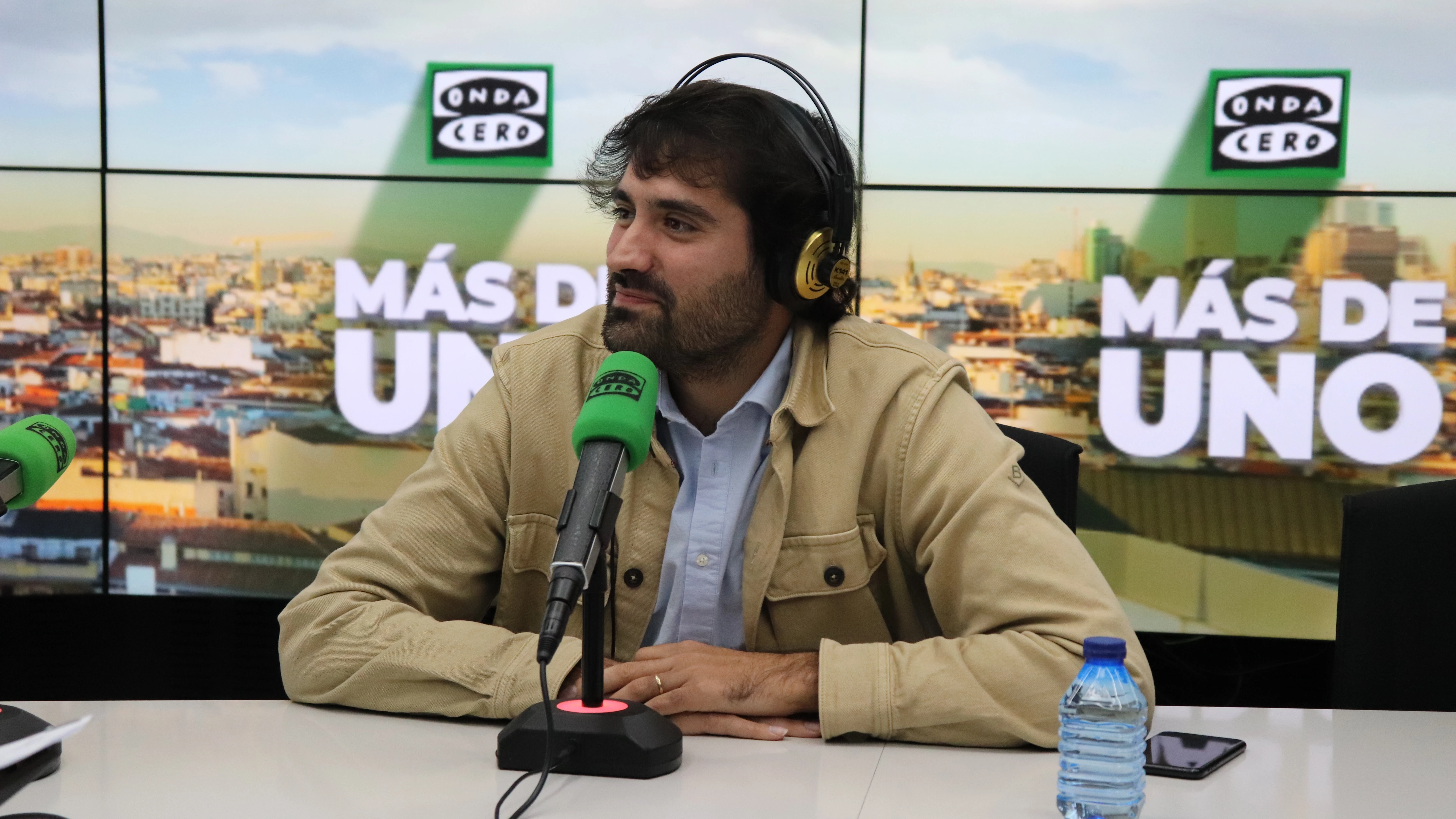 Daniel Ramírez García-Mina presenta su poemario 'Tus canciones y las mías' Daniel Ramírez García-Mina presenta su poemario 'Tus canciones y las mías'