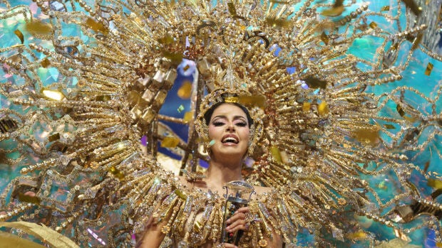 La candidata Corina Mrazek González es la nueva Reina del Carnaval de Santa Cruz de Tenerife 2024 La candidata Corina Mrazek González es la nueva Reina del Carnaval de Santa Cruz de Tenerife 2024