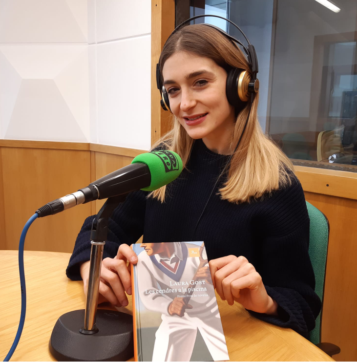 'Les cendres a la piscina', l’impacte de l’explosió turística de Mallorca en les relacions familiars 'Les cendres a la piscina', l’impacte de l’explosió turística de Mallorca en les relacions familiars