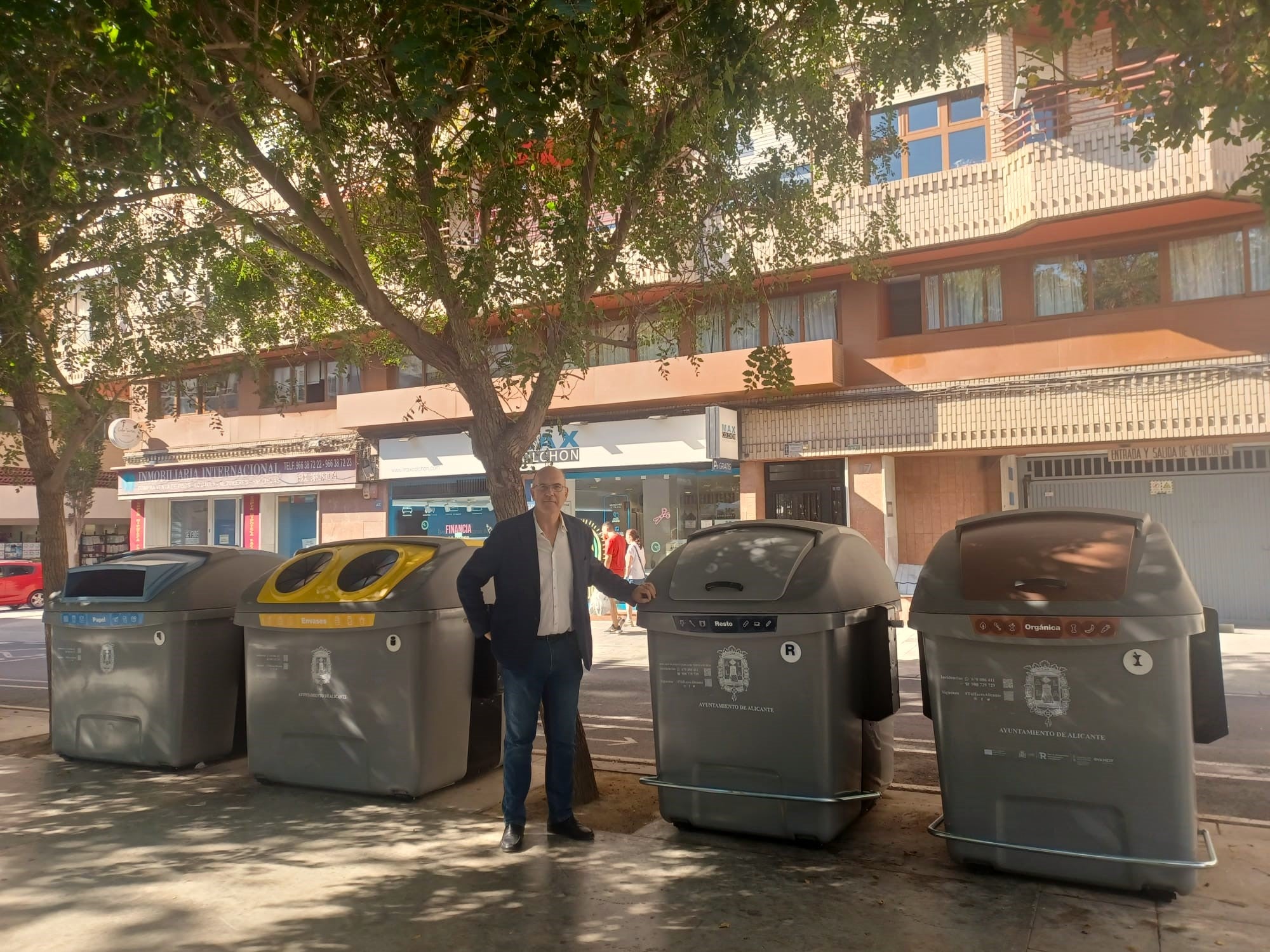 Alicante impone más de doscientas sanciones por incivismo en la vía pública Alicante impone más de doscientas sanciones por incivismo en la vía pública