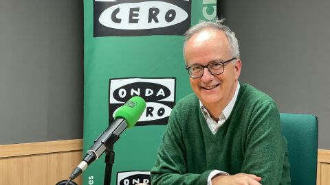 El copresidente de Grupo Barceló, Simón Pedro Barceló, en los estudios de Onda Cero Mallorca