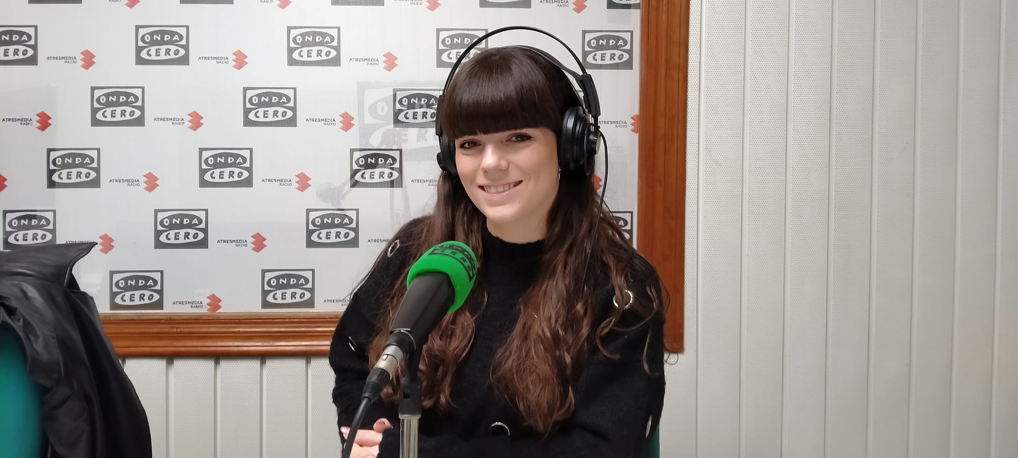 Jennifer Bernal presenta "Insumergible", su segunda novela Jennifer Bernal presenta "Insumergible", su segunda novela