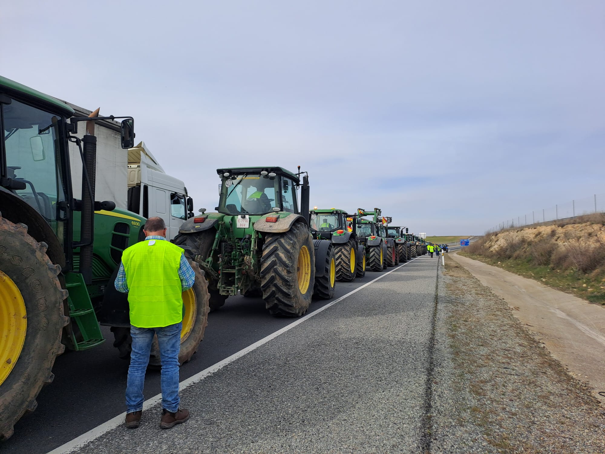 Asetra reconoce algunos incidentes en empresas segovianas con motivo de los cortes de carreteras Asetra reconoce algunos incidentes en empresas segovianas con motivo de los cortes de carreteras