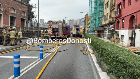 Actuación de los bomberos Actuación de los bomberos