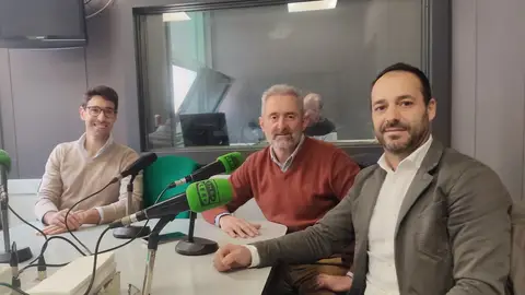 Diez asturianos recorrerán Marruecos en un Panda Diez asturianos recorrerán Marruecos en un Panda