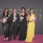 El equipo de 'La Pecera' posa en la alfombra rosa previa a la gala de la 38 edición de los Premios Goya