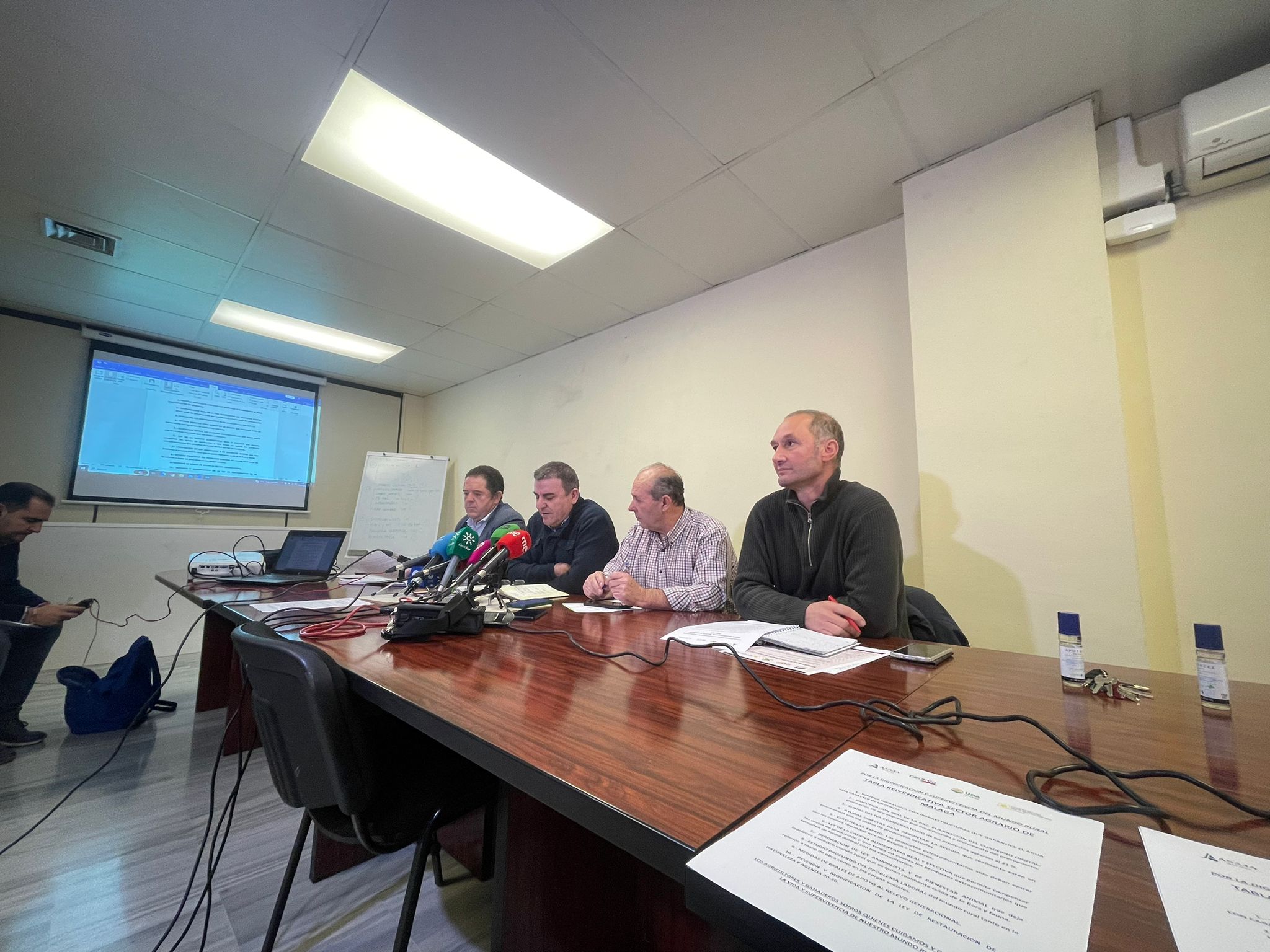 Las organizaciones agrarias anuncian nuevas movilizaciones y bloqueo de carreteras en Málaga Las organizaciones agrarias anuncian nuevas movilizaciones y bloqueo de carreteras en Málaga