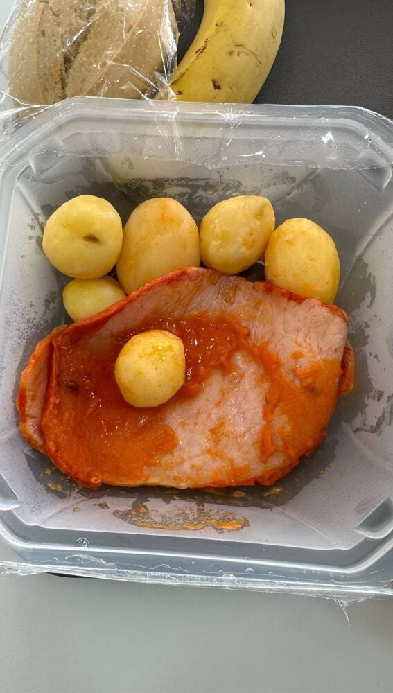 Menu de guardia en el Hospital de la Candelaria de Tenerife | 1