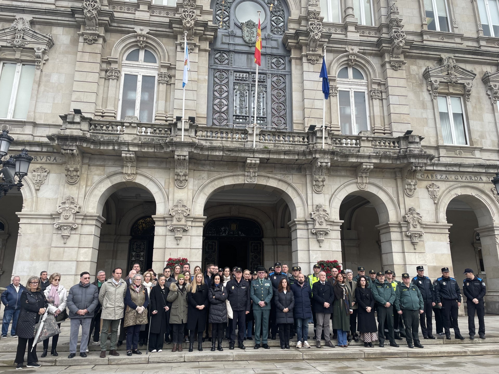 Concentración en A Coruña en solidaridad con los dos guardias civiles muertos en acto de servicio Concentración en A Coruña en solidaridad con los dos guardias civiles muertos en acto de servicio