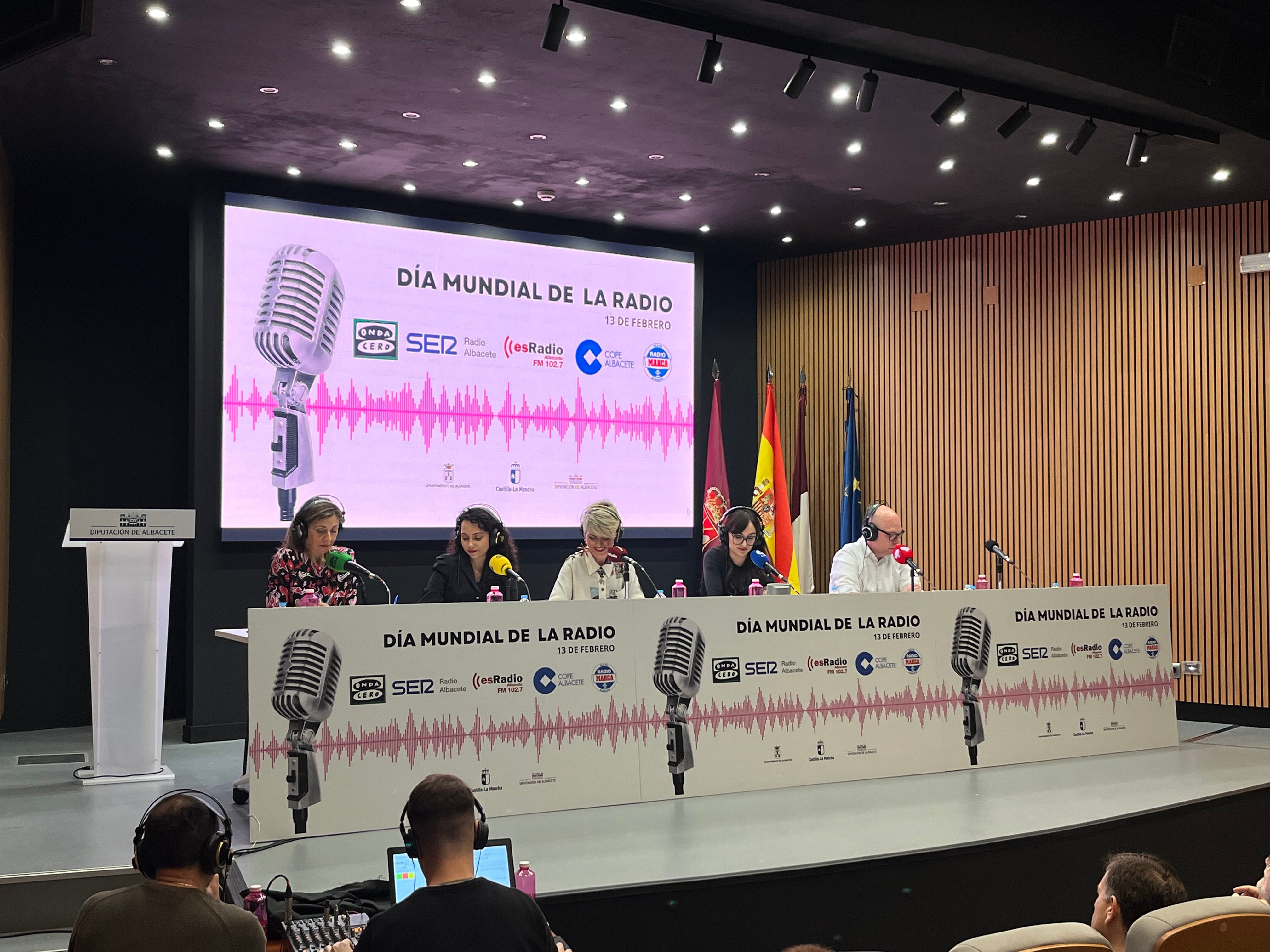 Las emisoras de radio de Albacete se vuelven a unir para para conmemorar el 'Día de la Radio' Las emisoras de radio de Albacete se vuelven a unir para para conmemorar el 'Día de la Radio'