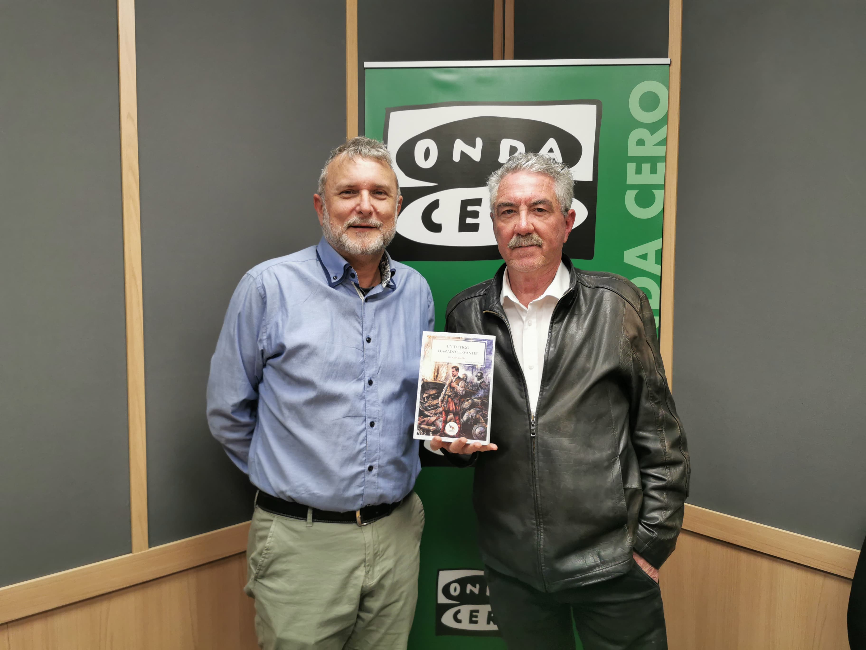 Manuel Avilés nos presenta 'Un testigo llamado Cervantes' de Begoña Valero Manuel Avilés nos presenta 'Un testigo llamado Cervantes' de Begoña Valero