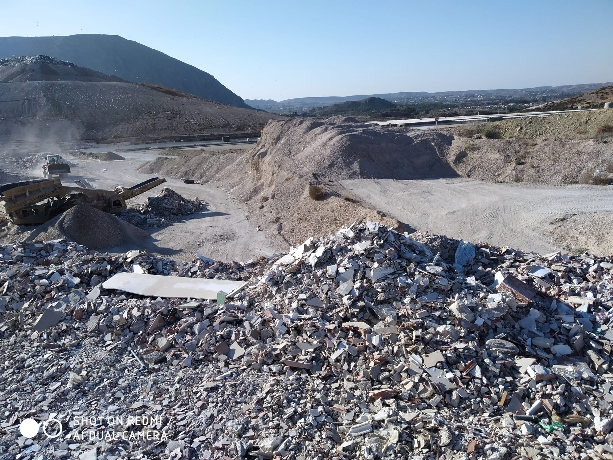 Alicante gestionó más de 40.000 toneladas de escombros en 2023 para su reutilización Alicante gestionó más de 40.000 toneladas de escombros en 2023 para su reutilización