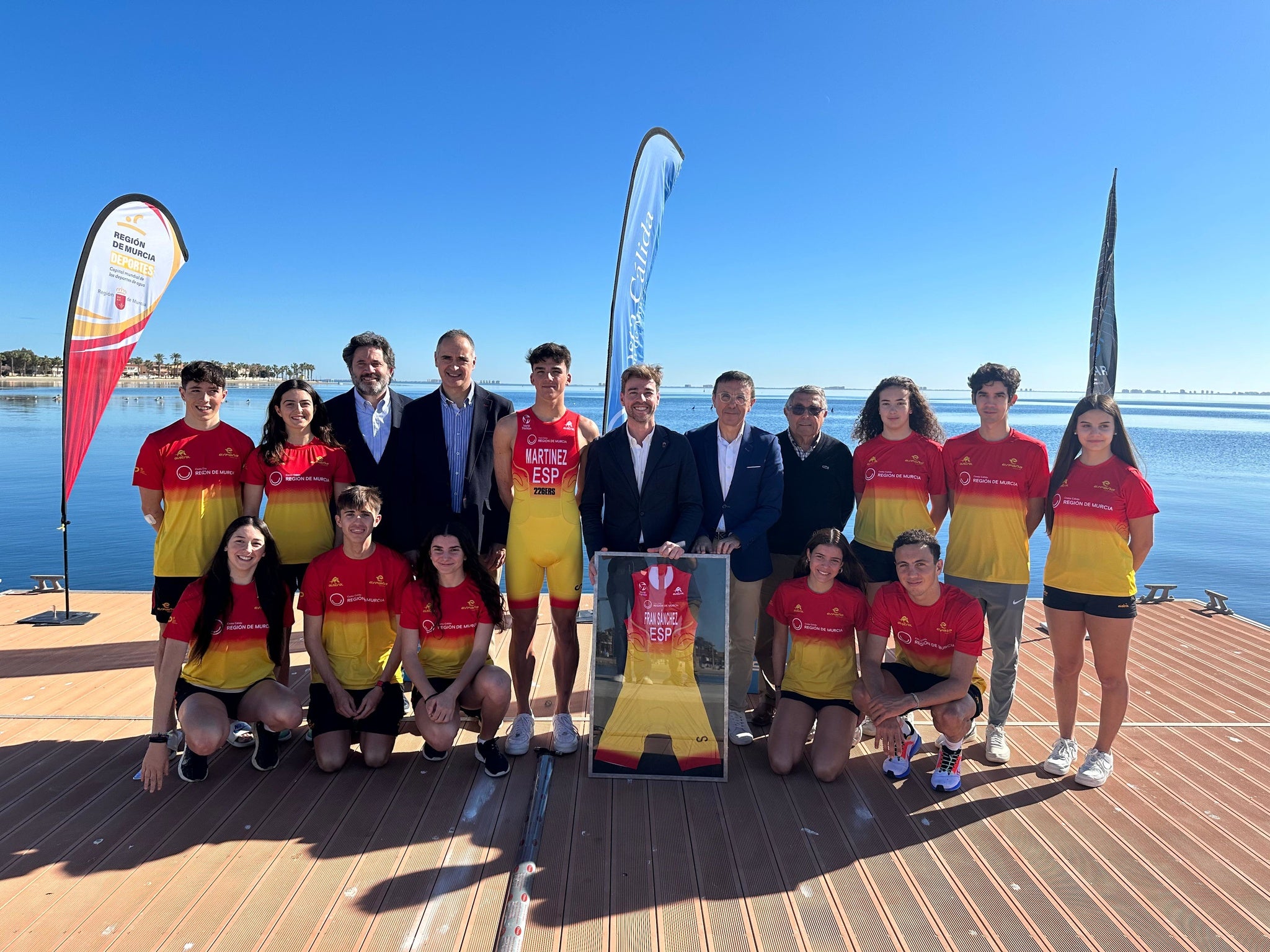 La Región de Murcia patrocina al equipo olímpico español de triatlón La Región de Murcia patrocina al equipo olímpico español de triatlón