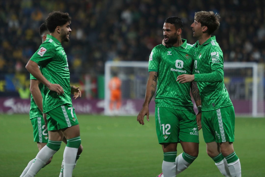 El Betis se estrena ante el Dinamo Zagreb El Betis se estrena ante el Dinamo Zagreb