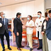 La unidad de Oncología para adolescentes del hospital de la Arrixaca atiende a 25 jóvenes