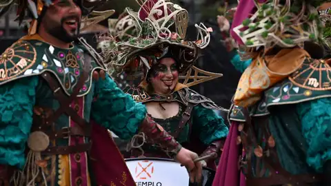 105 grupos, 11 mil participantes y 150 mil espectadores: balance histórico del Gran Desfile del Carnaval de este año 105 grupos, 11 mil participantes y 150 mil espectadores: balance histórico del Gran Desfile del Carnaval de este año