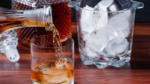 Cada vez más jóvenes y más mujeres presentan daños en el hígado relacionados con el alcohol