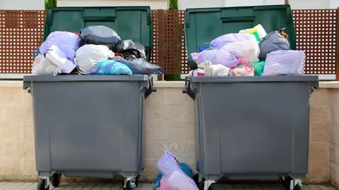 Contenedores de basura Contenedores de basura