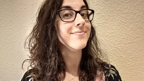 Mónica Giménez va a crear el cartel anunciador de las fiestas de Moros y Cristianos de Crevillent este 2024. Mónica Giménez va a crear el cartel anunciador de las fiestas de Moros y Cristianos de Crevillent este 2024.