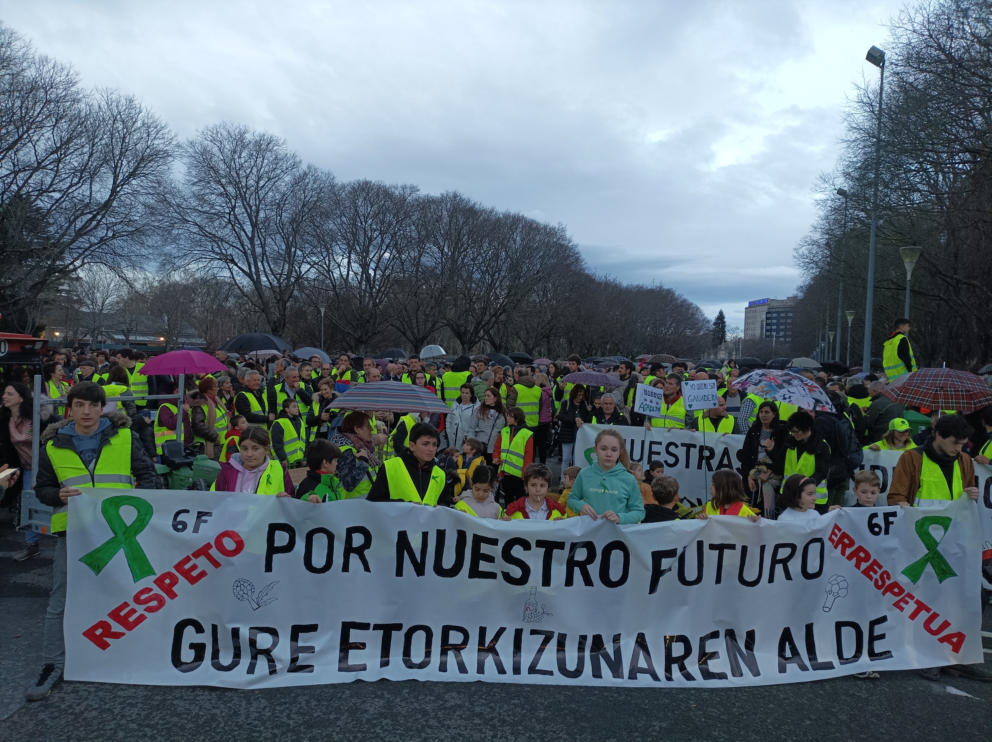Ocho mil agricultores, familias y ciudadanos piden un futuro para el campo Ocho mil agricultores, familias y ciudadanos piden un futuro para el campo