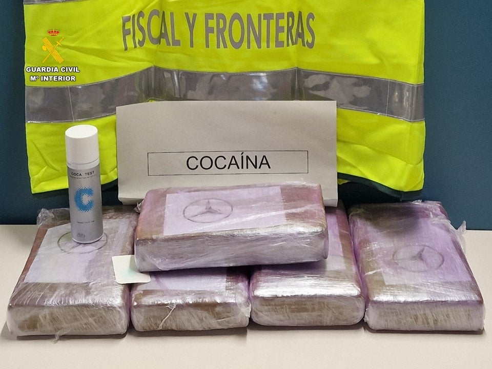 Detenido en Denia con más de cinco kilos de cocaína que quería llevar a Baleares Detenido en Denia con más de cinco kilos de cocaína que quería llevar a Baleares