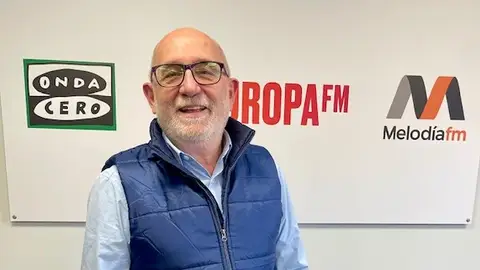 DJ Juan Campos en Onda Cero Mallorca DJ Juan Campos colabora cada viernes en el programa Más de uno Mallorca de Onda Cero Mallorca