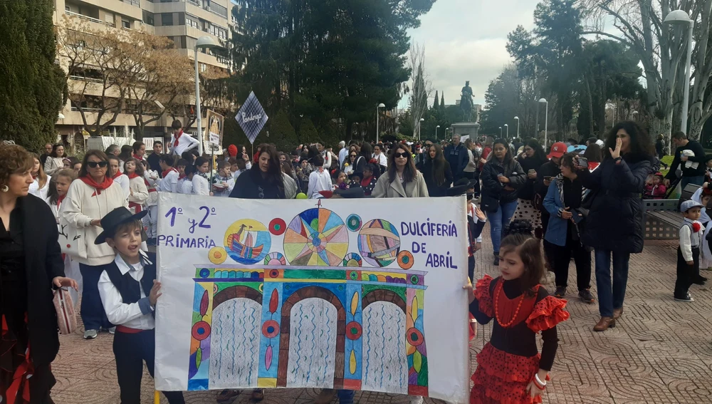 Desfile infantil de carnaval