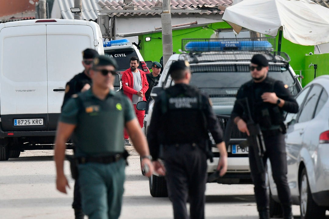 Policías y guardias civiles exigen en toda España el reconocimiento de profesión de riesgo Policías y guardias civiles exigen en toda España el reconocimiento de profesión de riesgo