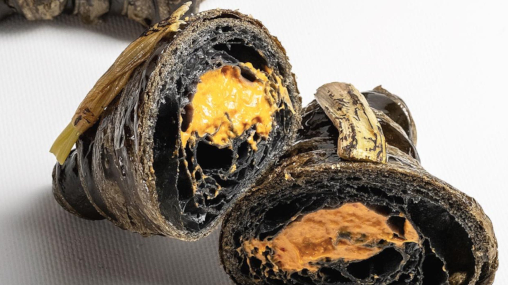 ¿Aún no has descubierto el cruasán de calçot y romesco? ¿Aún no has descubierto el cruasán de calçot y romesco?
