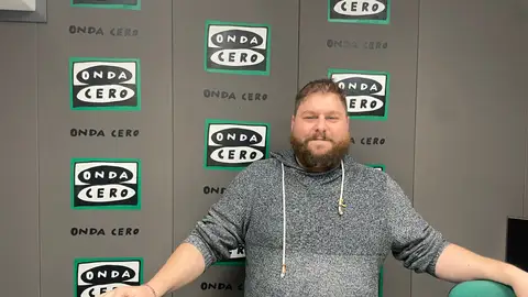 Juanfran Ballestero, músico castellonense integrante de Cabra Música. Juanfran Ballestero, músico castellonense integrante de Cabra Música.