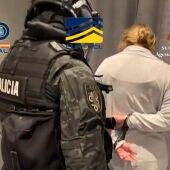 Trece detenidos en España de una red internacional que traficaba con cocaína en contenedores de fruta desde Ecuador