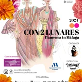 Con dos lunares Con dos lunares