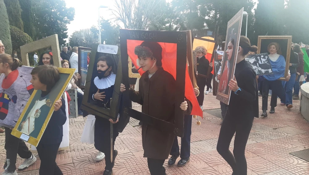 Desfile infantil de carnaval