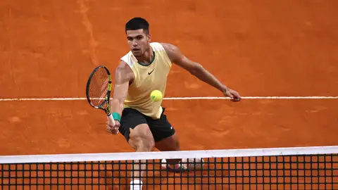 Alcaraz llega con paso firme a las semifinales en Buenos Aires Alcaraz llega con paso firme a las semifinales en Buenos Aires