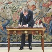 El Rey Felipe VI sanciona la reforma del artículo 49 de la Constitución que acaba con el término 'disminuido'