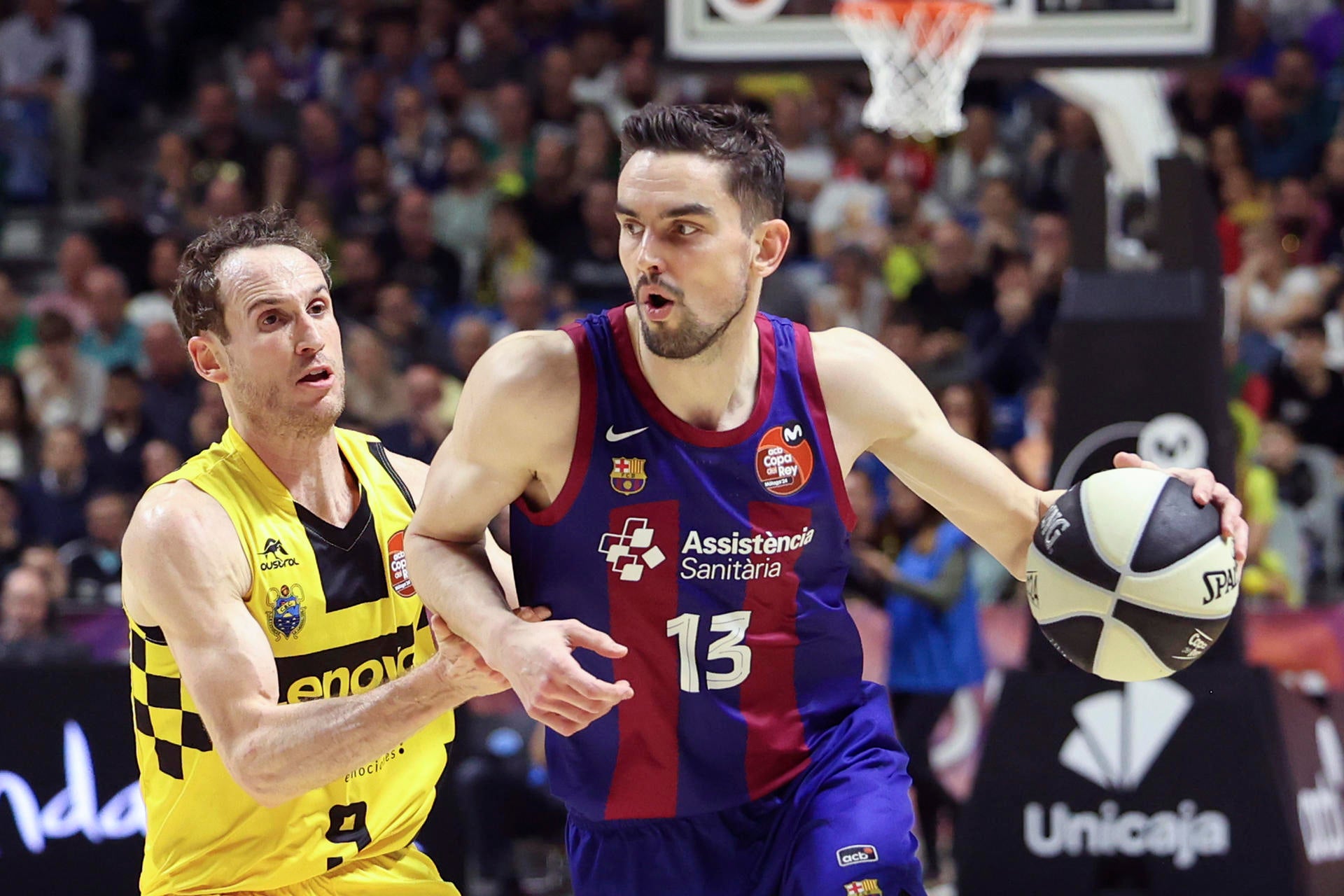 El Barça eclipsa al Lenovo Tenerife y sirve el Clásico en la final de la Copa del Rey de Baloncesto El Barça eclipsa al Lenovo Tenerife y sirve el Clásico en la final de la Copa del Rey de Baloncesto