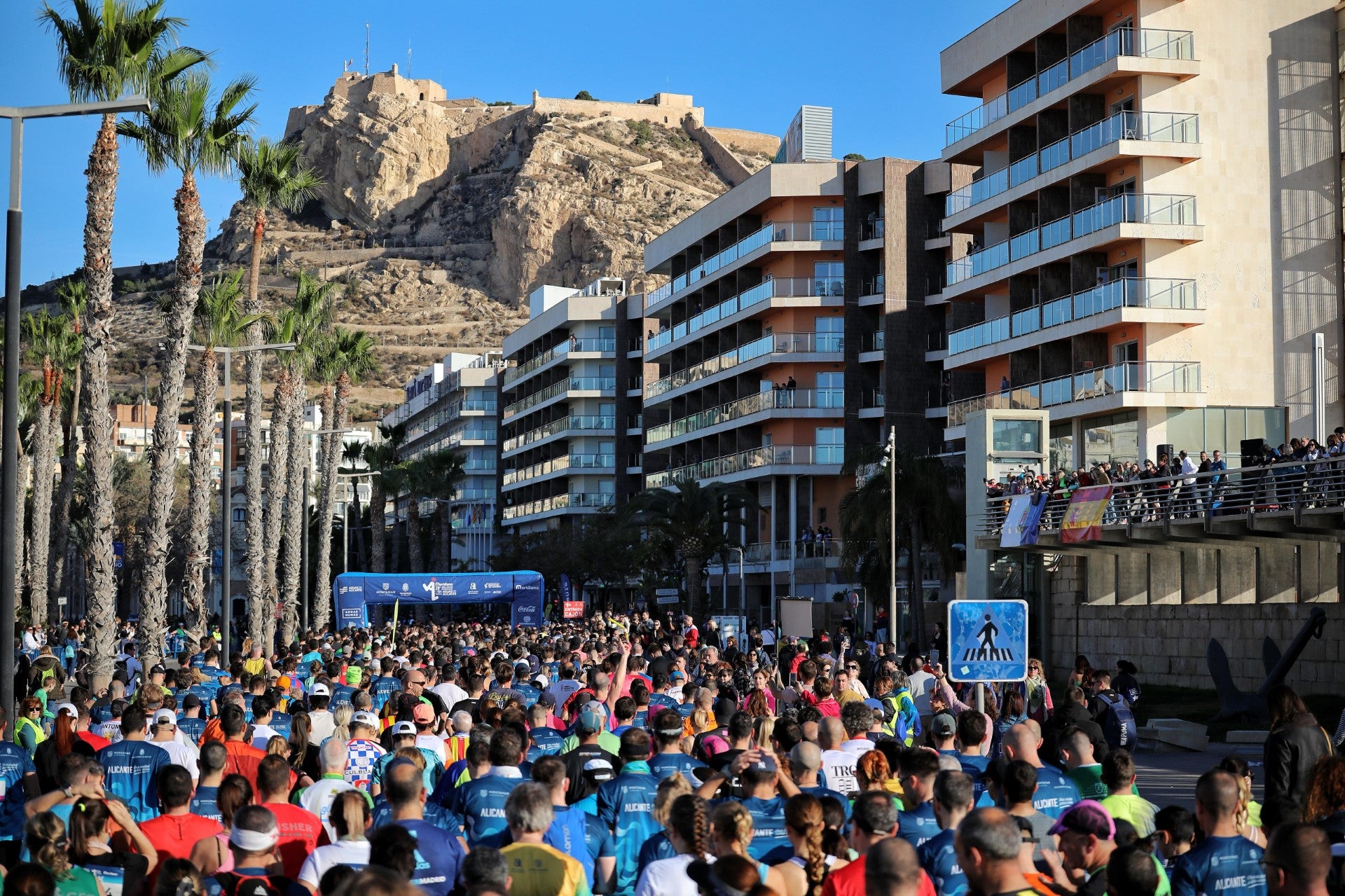 La Universidad CEU CH de Elche cuidará a los corredores de la Media Maratón de Alicante con atención fisioterapéutica especializada La Universidad CEU CH de Elche cuidará a los corredores de la Media Maratón de Alicante con atención fisioterapéutica especializada