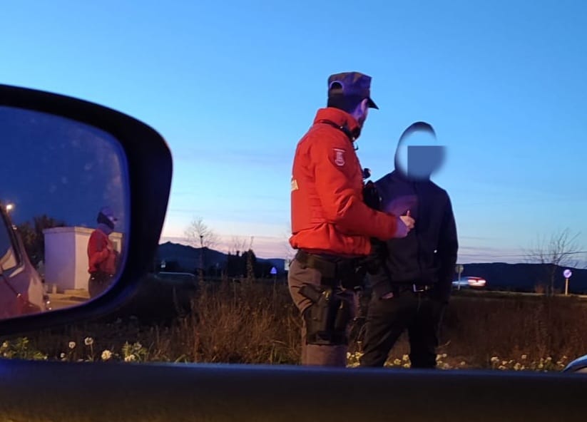 Denunciado en Marcilla por conducir bajo los efectos de las drogas y con su hijo menor en el vehículo Denunciado en Marcilla por conducir bajo los efectos de las drogas y con su hijo menor en el vehículo