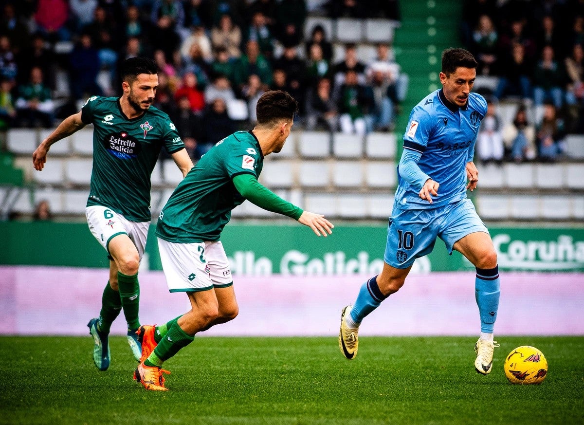 El Levante UD deja escapar dos puntos más contra el Racing de Ferrol El Levante UD deja escapar dos puntos más contra el Racing de Ferrol