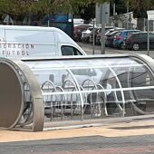 Benidorm ultima la instalación de aparcamientos cubiertos para bicicletas con dispositivo antirrobo