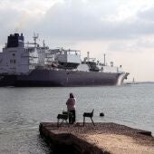 Nace la misión Aspides de la UE para proteger a los barcos de los ataques hutíes en el mar Rojo 
