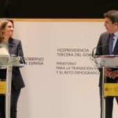 La ministra Teresa Ribera y el president de la GVA, Carlos Mazón 