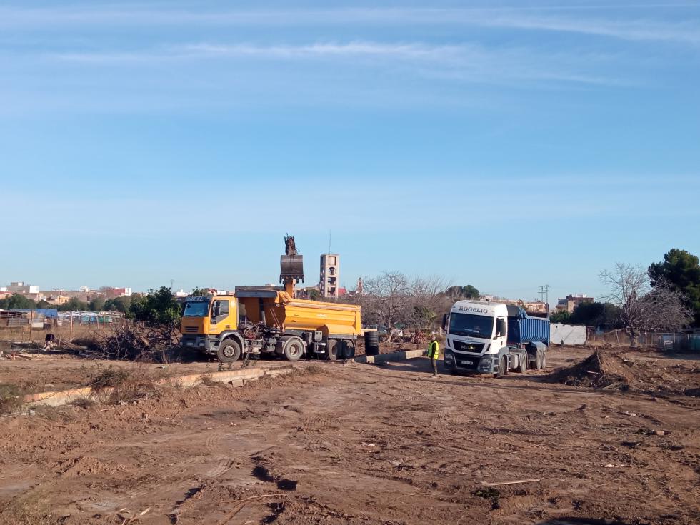 Arrancan las obras del párking disuasorio de Albal Arrancan las obras del párking disuasorio de Albal