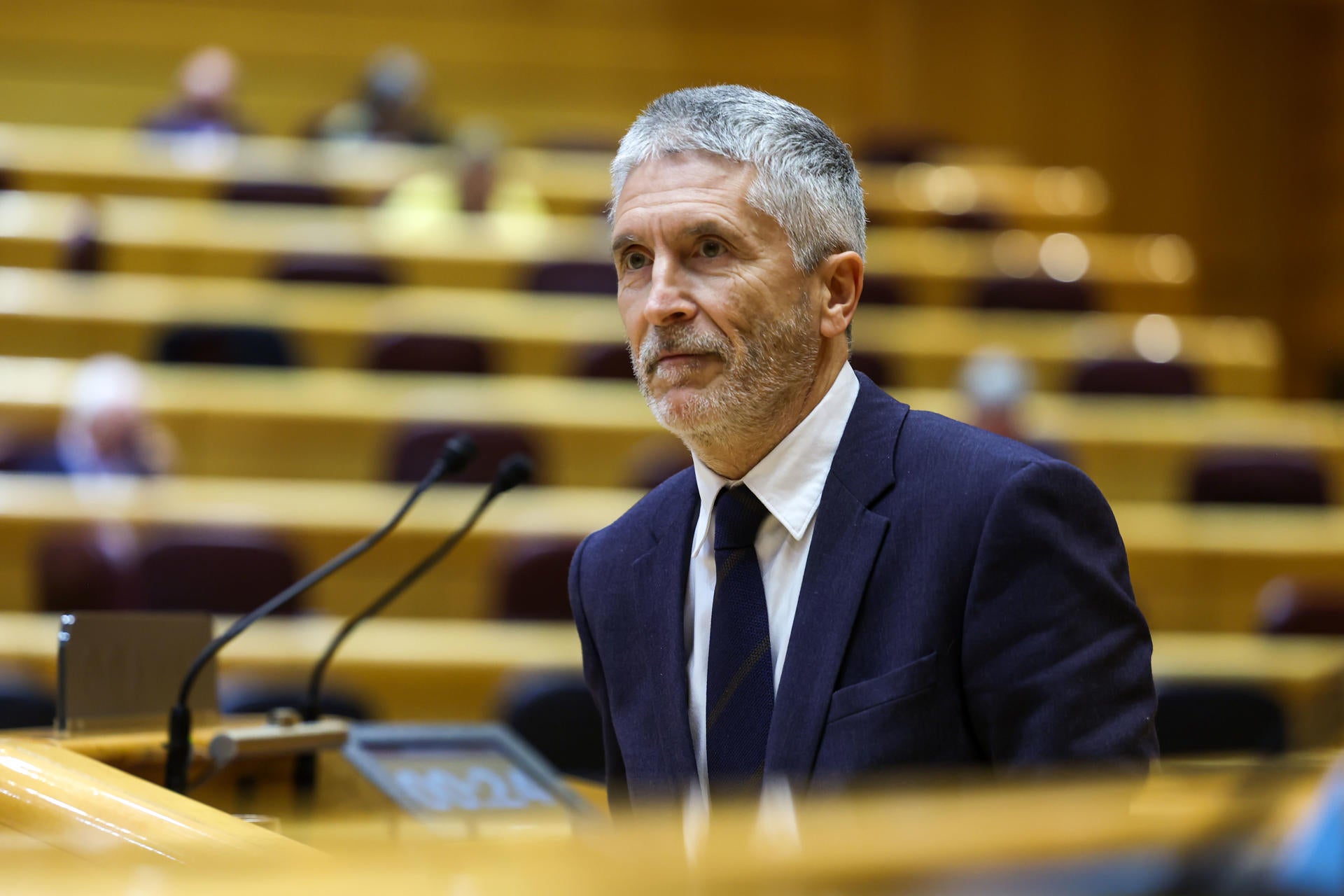 El PP califica a Marlaska como "el cobarde" que causó la muerte de los guardias civiles en Barbate y le reprueba en el Senado El PP califica a Marlaska como "el cobarde" que causó la muerte de los guardias civiles en Barbate y le reprueba en el Senado