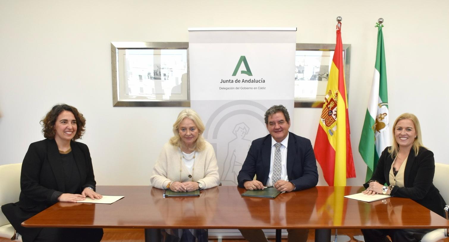 La Junta firma un convenio de transporte para mejorar el acceso al Hospital de Puerto Real La Junta firma un convenio de transporte para mejorar el acceso al Hospital de Puerto Real