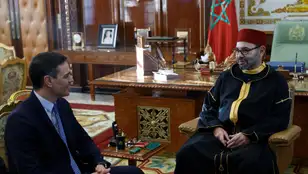 Pedro Sánchez, en una imagen de archivo con el rey Mohamed VI de Marruecos, en su visita a Rabat en 2022.
