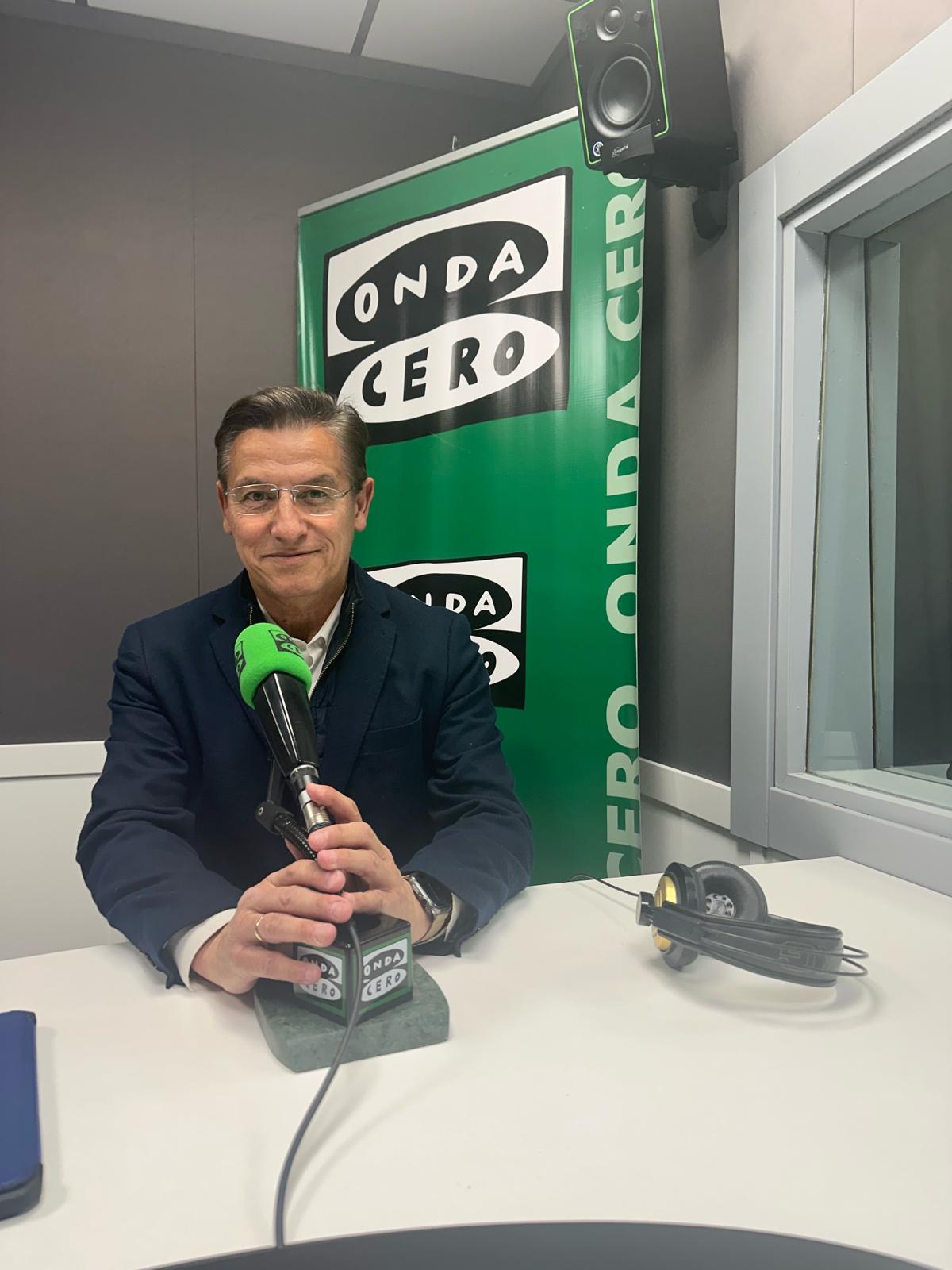 Luis Salvador: "Si hubo un partido que me hizo ofrecimientos directos para obtener la alcaldía, ese partido fue el PP" Luis Salvador: "Si hubo un partido que me hizo ofrecimientos directos para obtener la alcaldía, ese partido fue el PP"