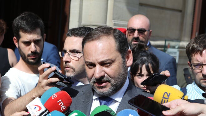 Canarias encarga una investigación interna a Sanidad acerca de la compra de mascarillas a través del exasesor de Ábalos Canarias encarga una investigación interna a Sanidad acerca de la compra de mascarillas a través del exasesor de Ábalos